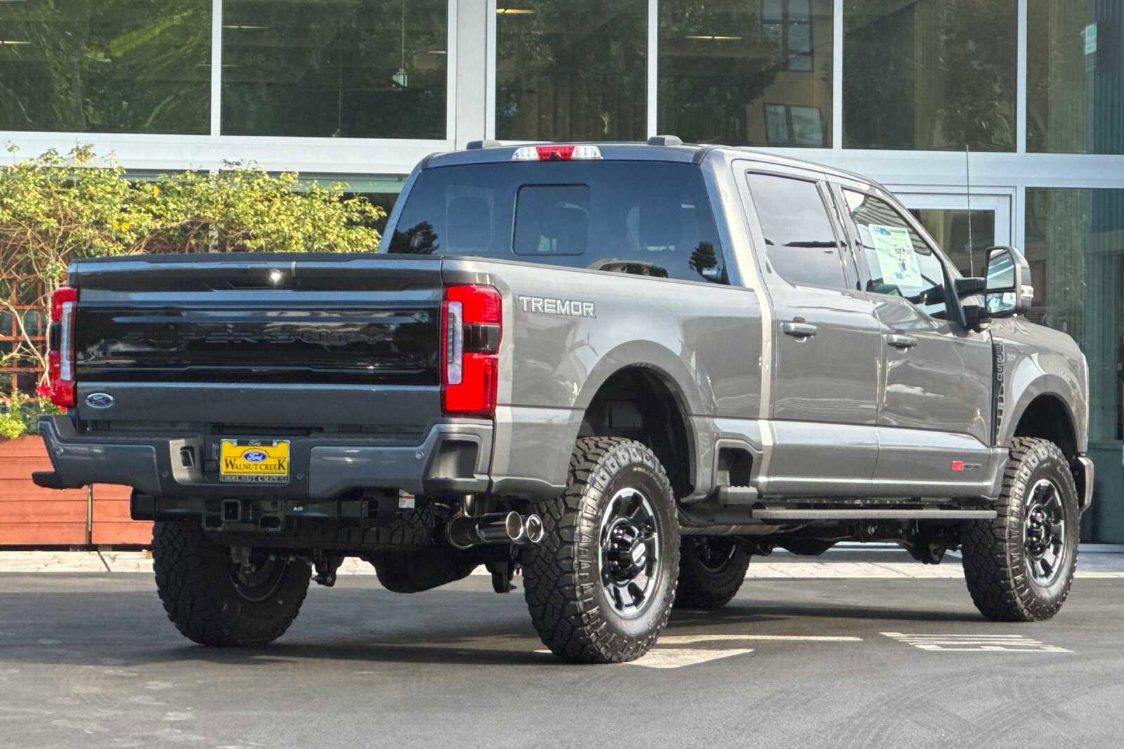 New 2026 Ford F250 Platinum image 4