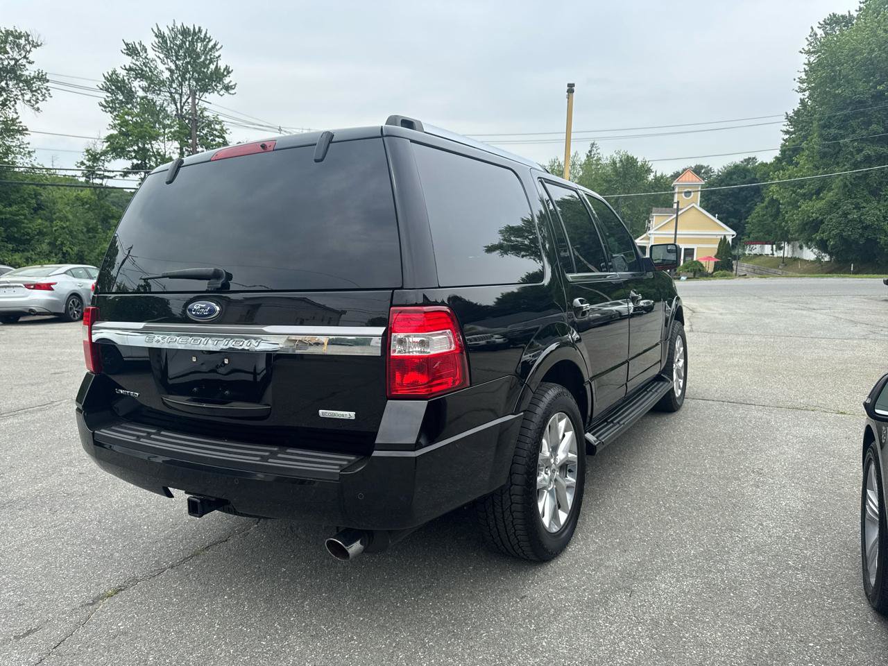 Used 2017 Ford Expedition Limited AWD/4WD image 10