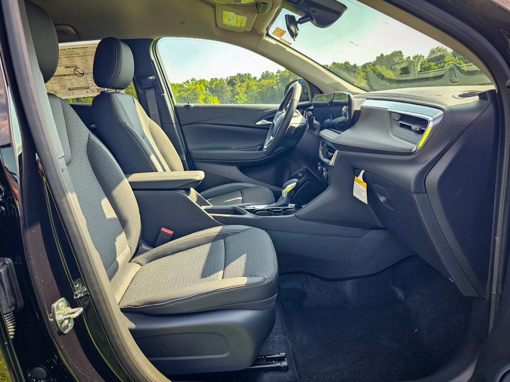 New 2026 Buick Encore GX Preferred w/ Comfort Package AWD/4WD image 36