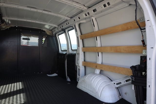 Used 2023 Chevrolet Express 2500 w/ Driver Convenience Package image 25