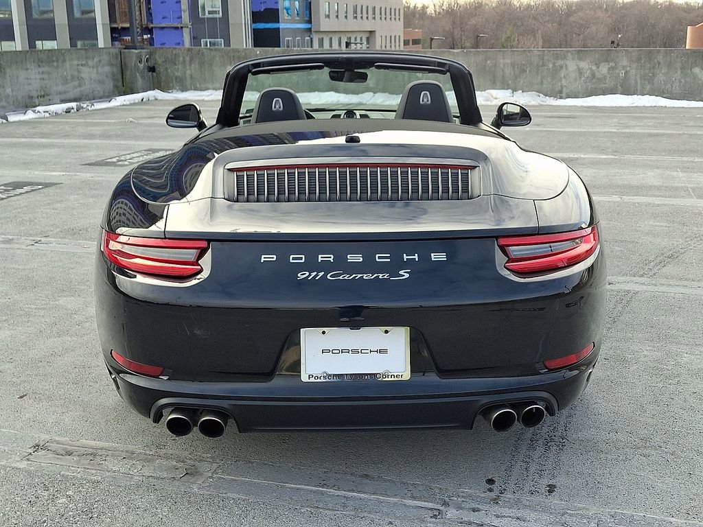 Used 2017 Porsche 911 Carrera S image 9