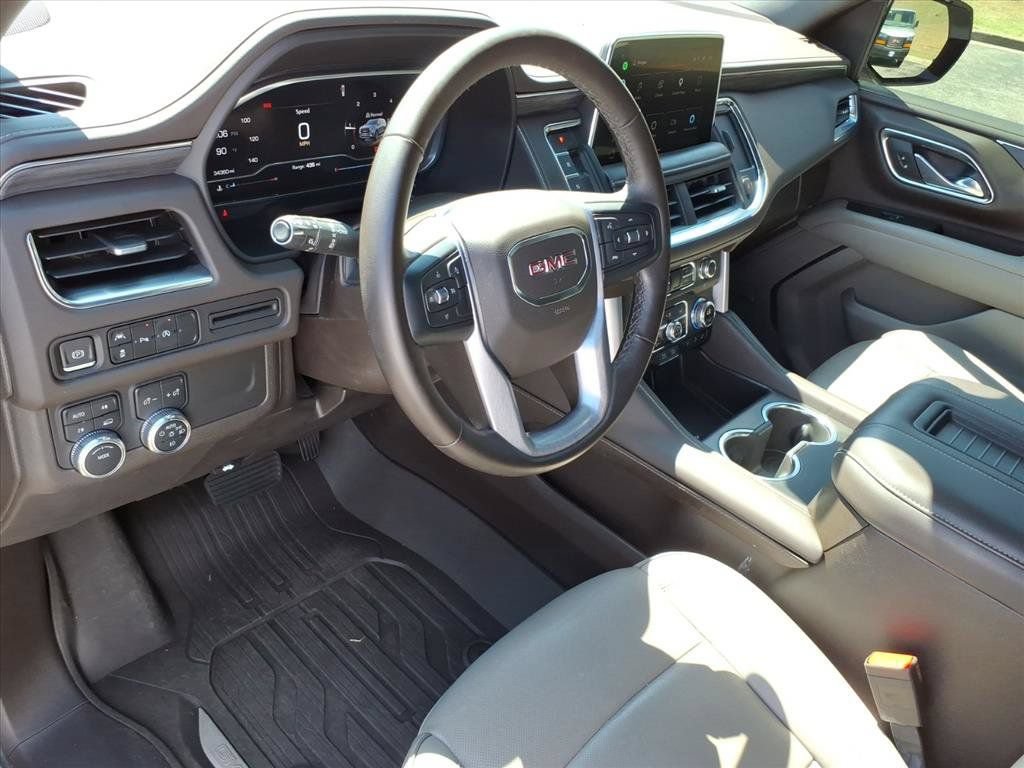 Used 2023 GMC Yukon XL SLT AWD/4WD image 11