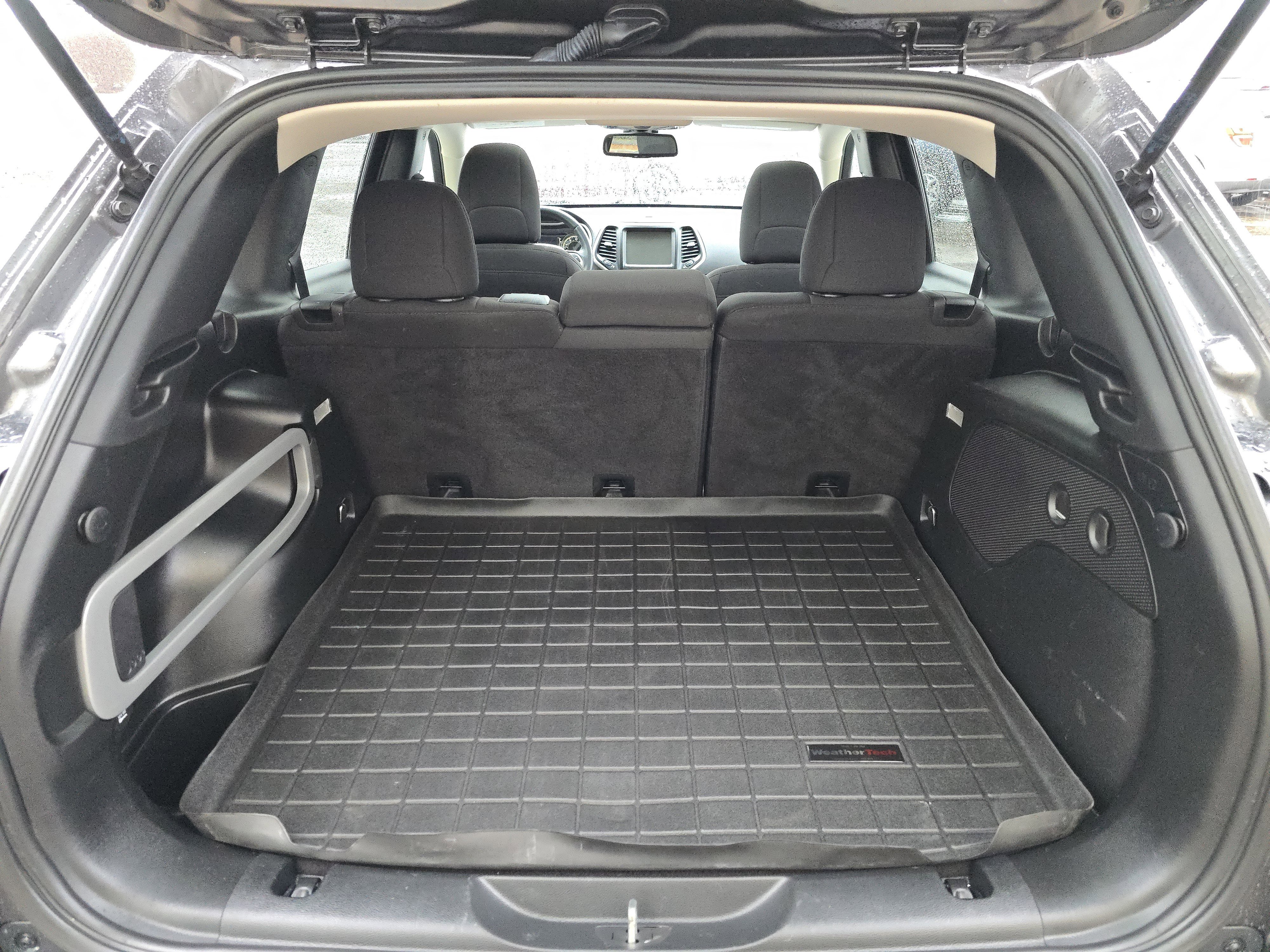 Used 2016 Jeep Cherokee 75th Anniversary image 26