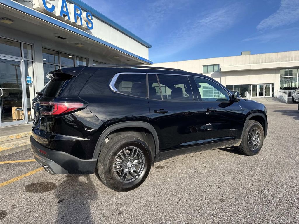 Used 2025 GMC Acadia Elevation image 8