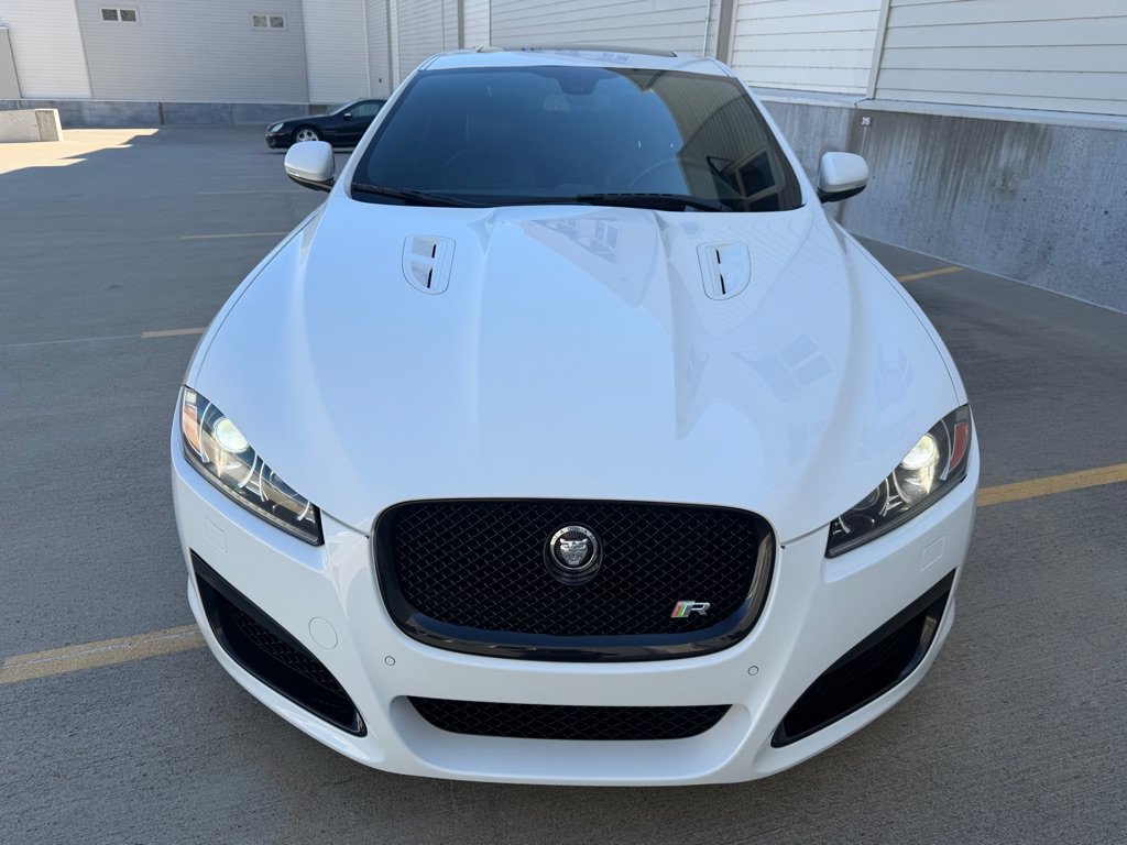 Used 2012 Jaguar XF R RWD image 8