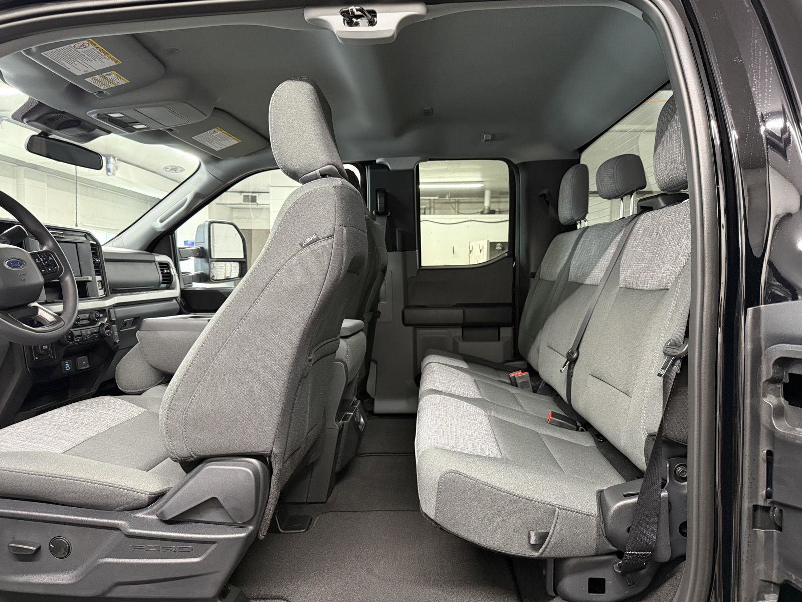 New 2026 Ford F350 XLT w/ FX4 Off-Road Package image 19