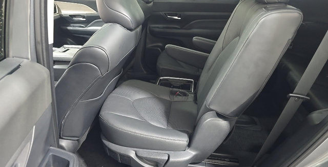 Used 2025 Toyota Grand Highlander AWD Hybrid image 5