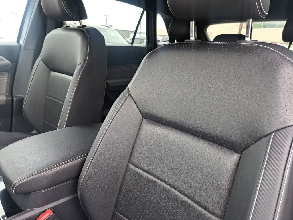 Used 2023 Volkswagen Atlas Cross Sport SE image 18
