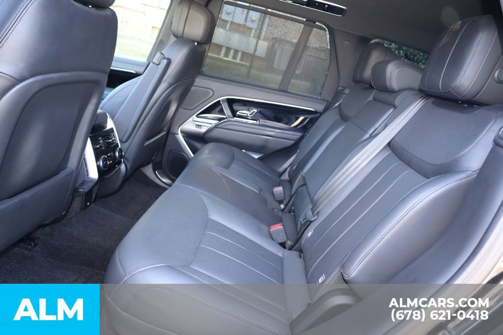 Used 2024 Land Rover Range Rover SE image 16