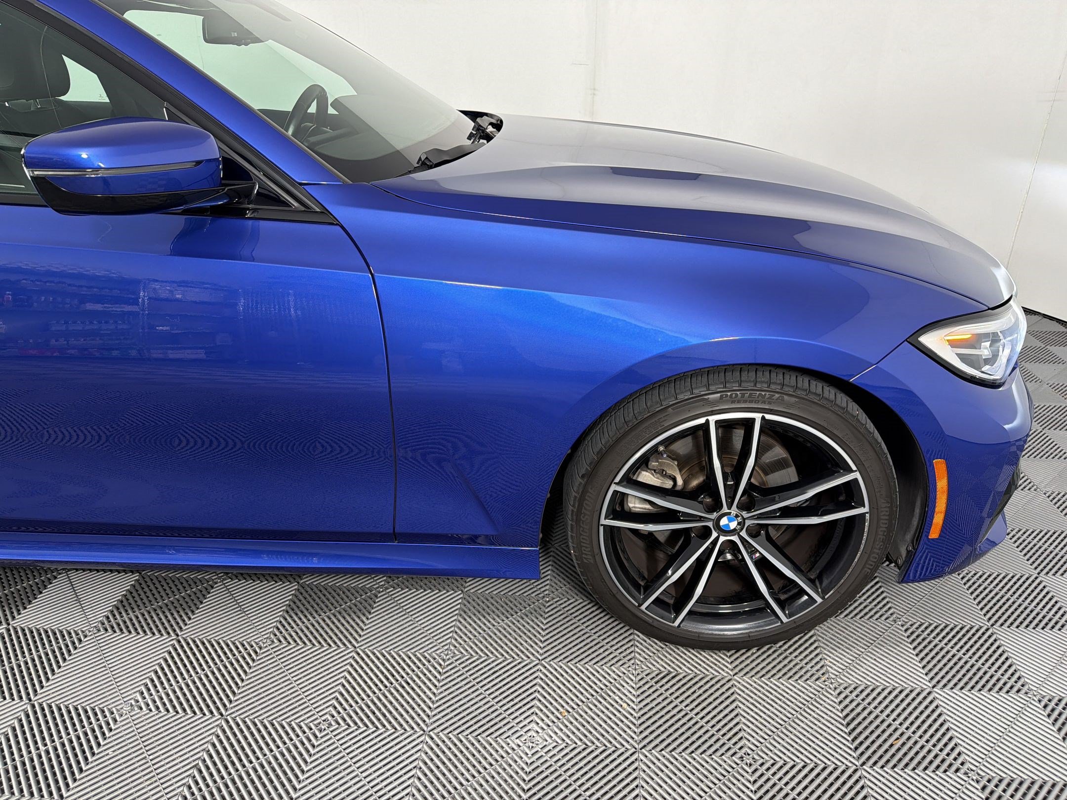 Used 2022 BMW 330i Sedan w/ M Sport Package RWD image 13