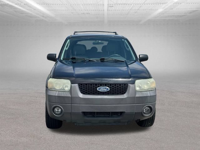 Used 2005 Ford Escape XLT AWD/4WD image 2