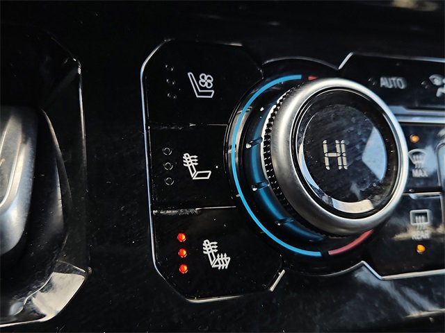 Certified 2024 GMC Sierra 1500 AT4 w/ Technology Package image 4