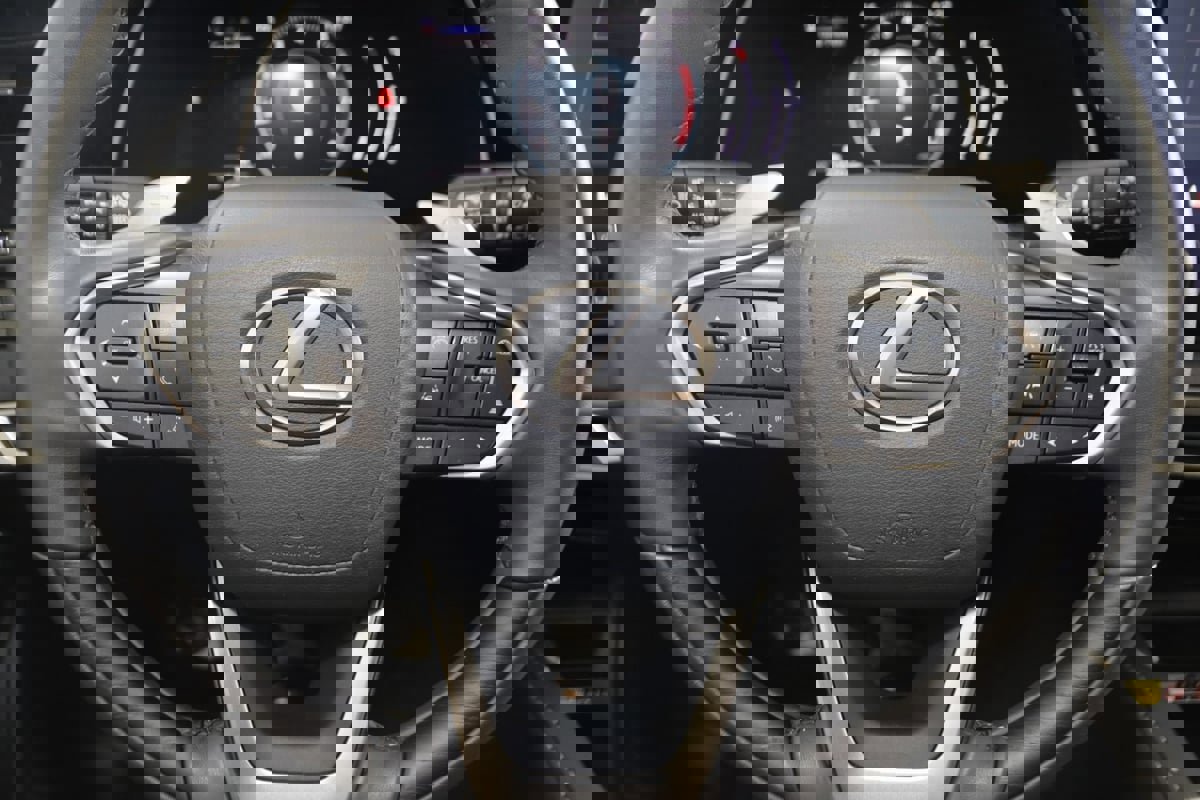 Used 2023 Lexus RX 350 Premium image 38