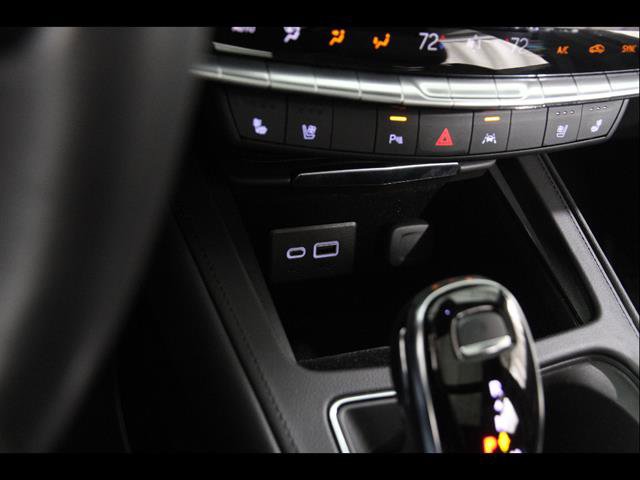 Used 2024 Cadillac XT4 Premium Luxury AWD/4WD image 16