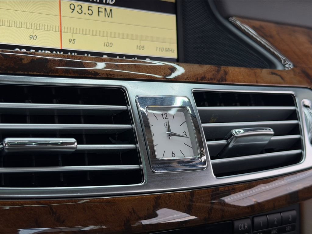 Used 2012 Mercedes-Benz CLS 550 w/ Premium I Pkg image 18