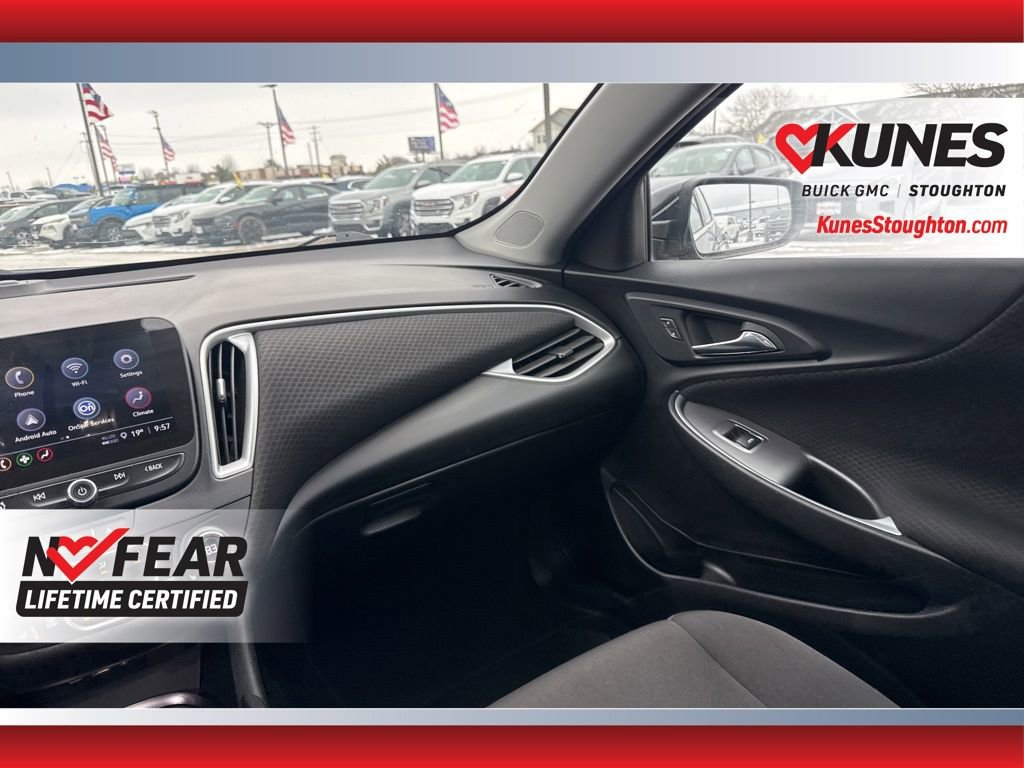 Used 2024 Chevrolet Malibu LT image 37