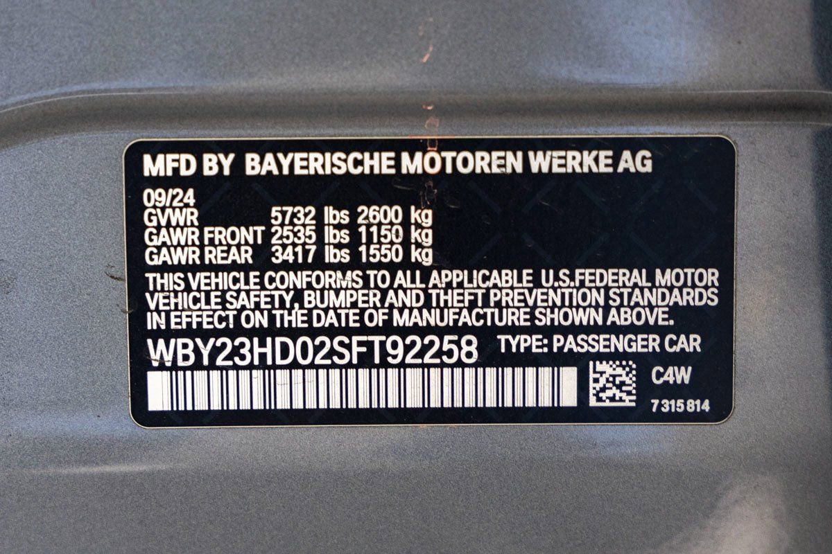 Certified 2025 BMW i4 eDrive40 image 33