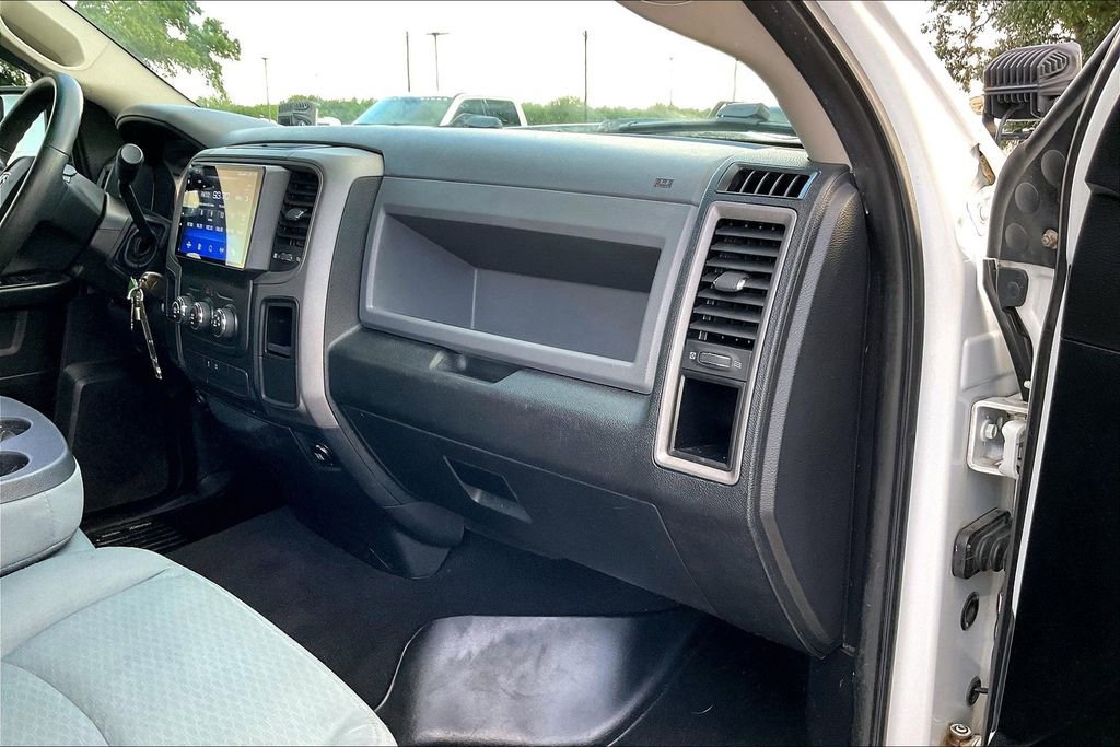Used 2014 RAM 1500 Express RWD image 23