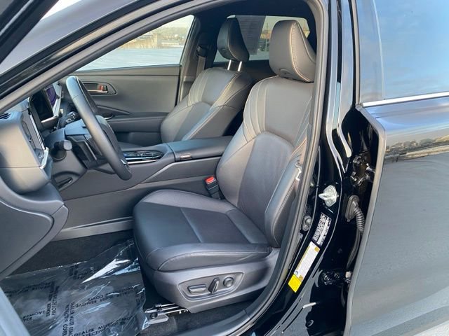 Used 2025 Toyota Crown Signia AWD/4WD image 16