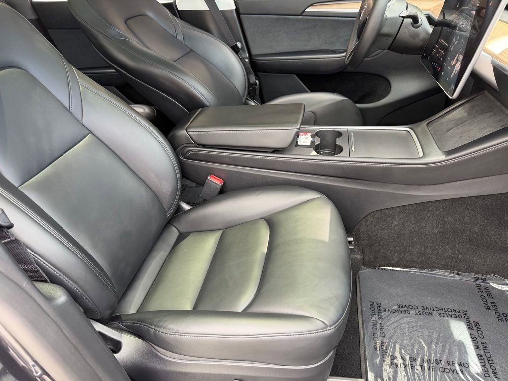 Used 2025 Tesla Model Y Long Range RWD image 21