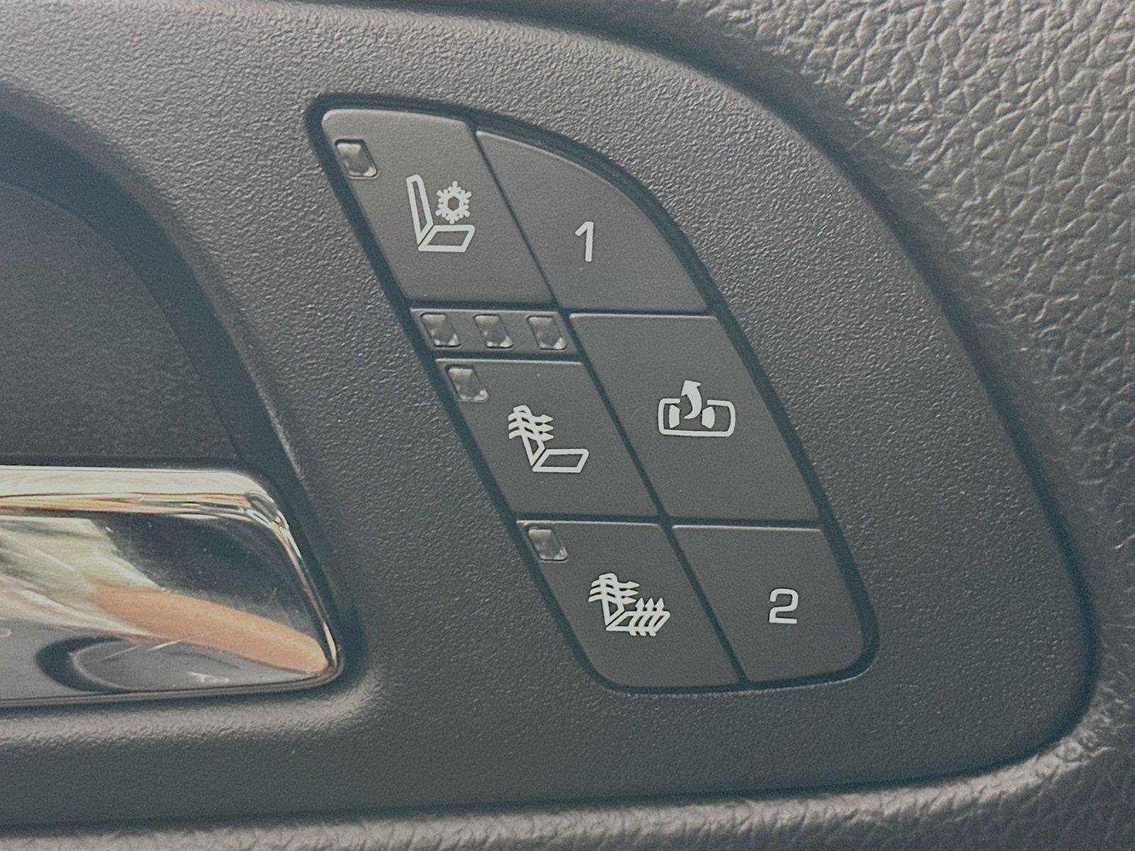 Used 2013 Chevrolet Tahoe LTZ AWD/4WD image 16