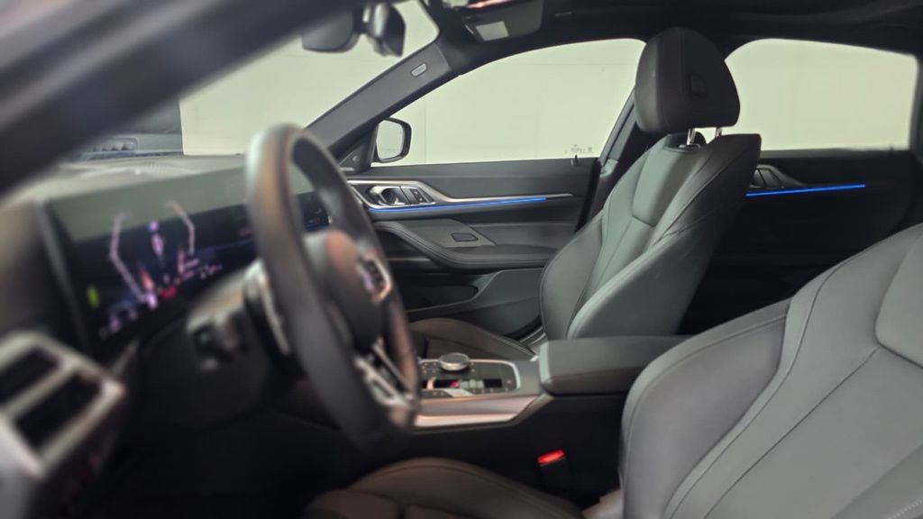 Used 2025 BMW 430i xDrive w/ M Sport Package image 17