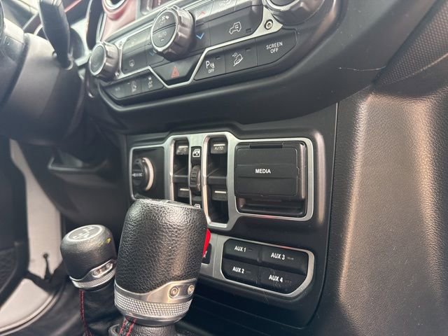 Used 2018 Jeep Wrangler Unlimited Rubicon AWD/4WD image 31