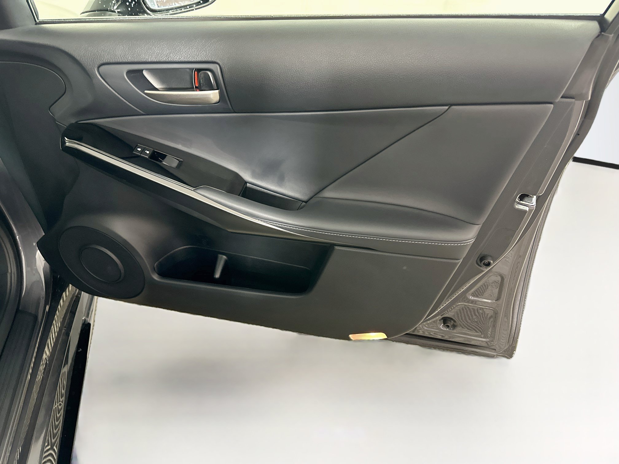 Used 2024 Lexus IS 350 F Sport RWD image 32