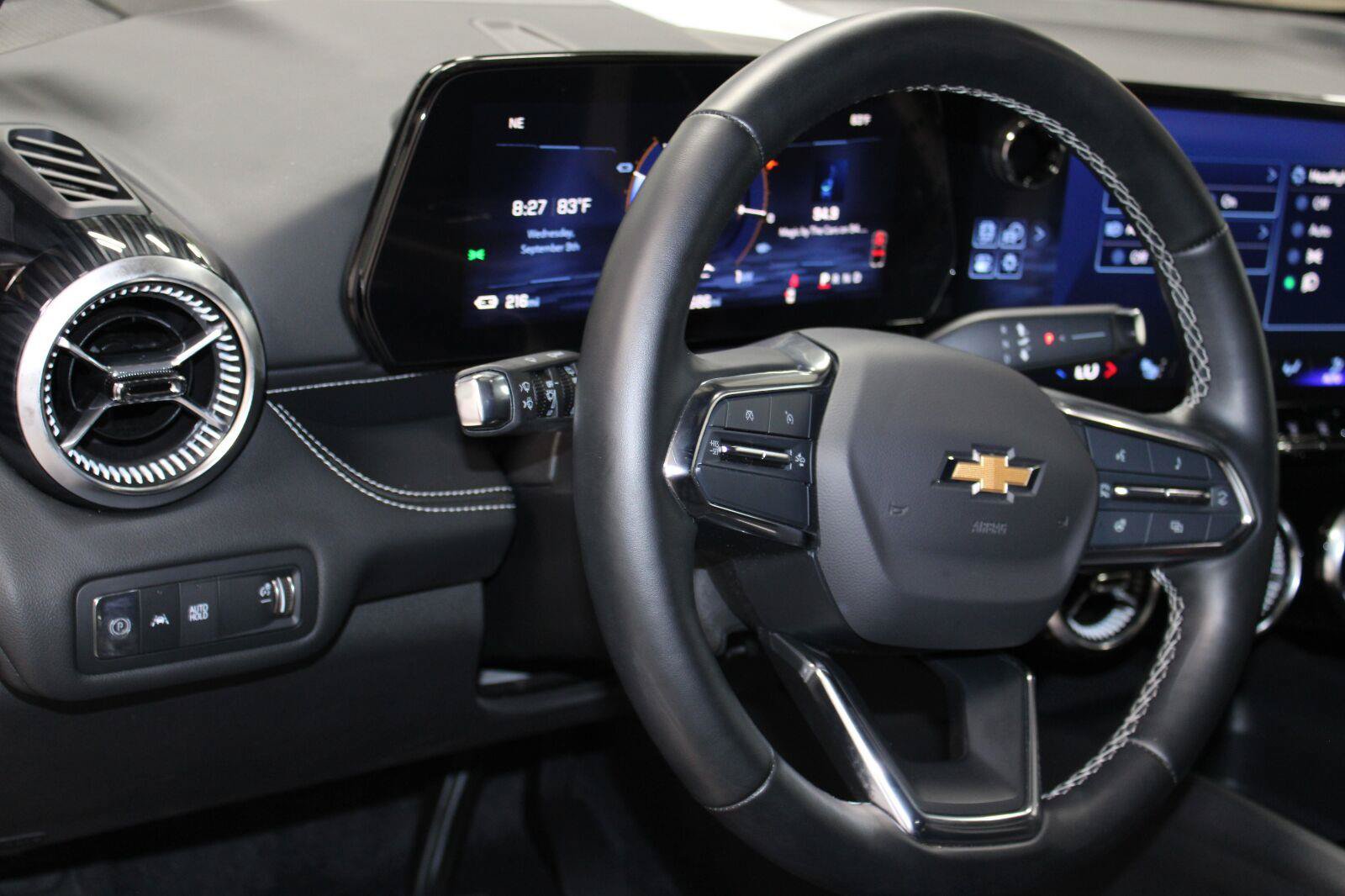 Certified 2024 Chevrolet Blazer EV LT AWD/4WD image 31