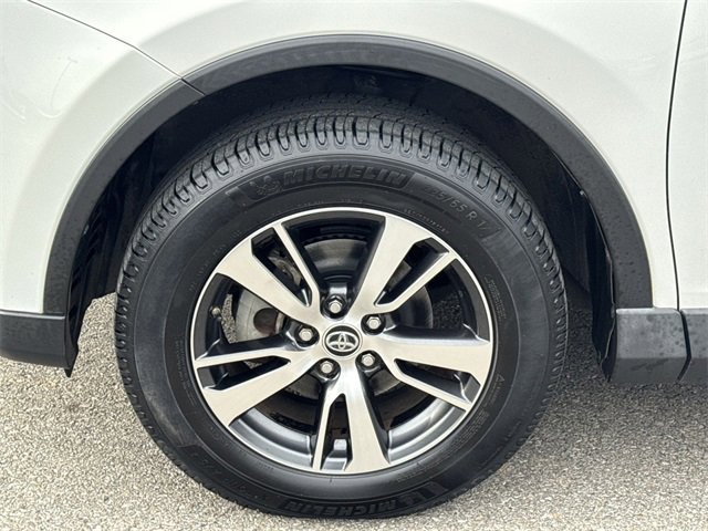 Used 2018 Toyota RAV4 XLE image 21