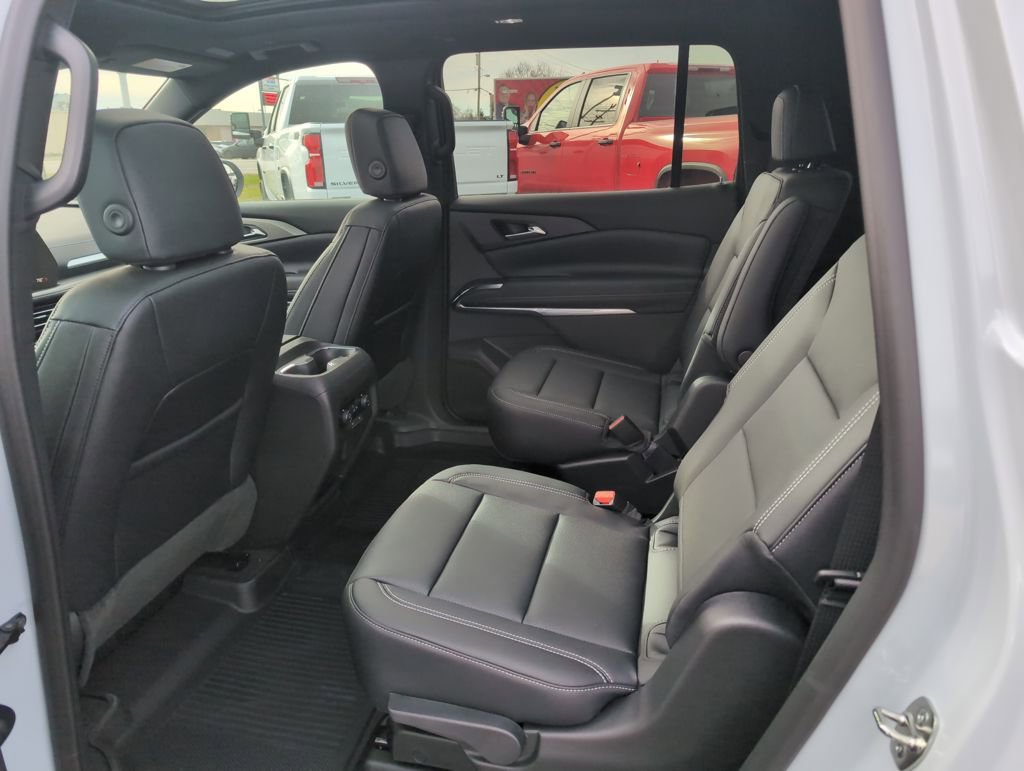 New 2026 Chevrolet Traverse LT w/ Sun and Wheel Package image 9