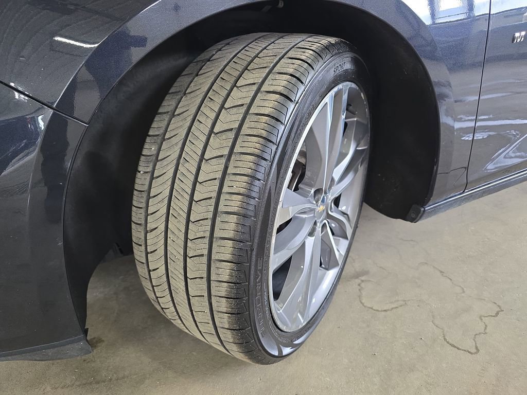 Used 2023 Chevrolet Malibu LT FWD image 34