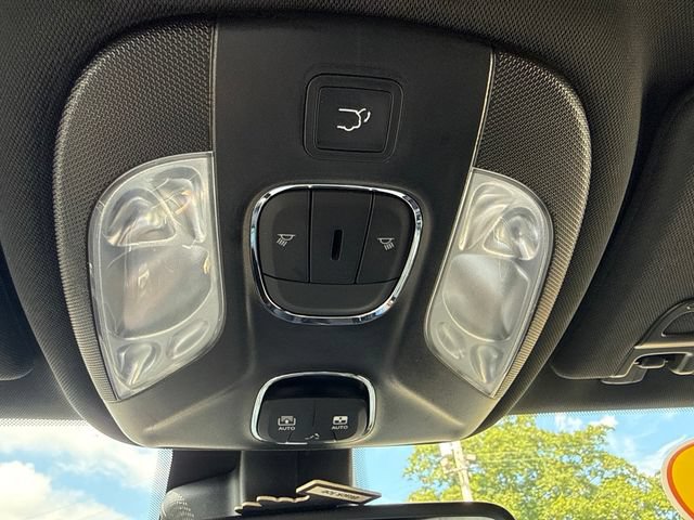 Used 2023 Jeep Compass Latitude w/ Sun and Sound Group AWD/4WD image 15