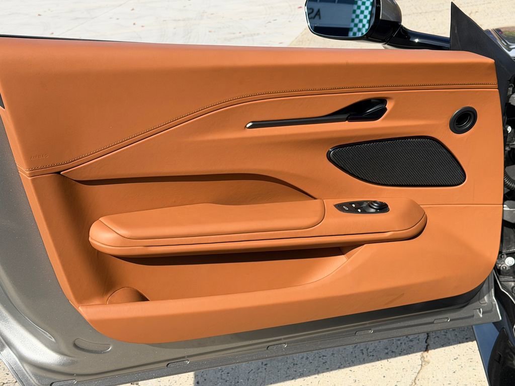 New 2026 Aston Martin V8 Vantage Convertible image 19