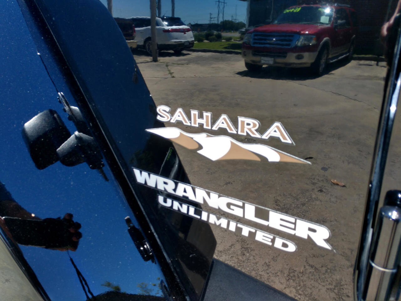 Used 2016 Jeep Wrangler Unlimited Sahara image 13