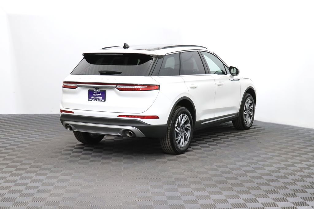 Used 2025 Lincoln Corsair AWD w/ Equipment Group 101A image 9