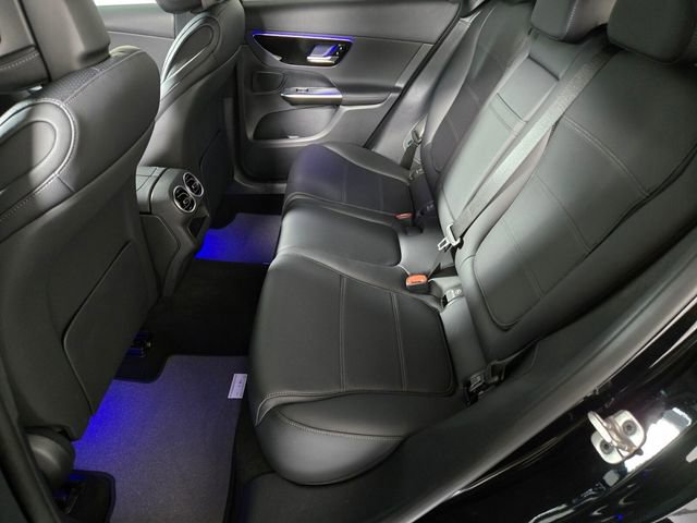 Used 2025 Mercedes-Benz GLC 300 image 14