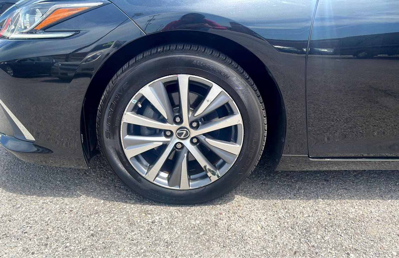 Used 2019 Lexus ES 350 Luxury w/ Accessory Package 2 image 27