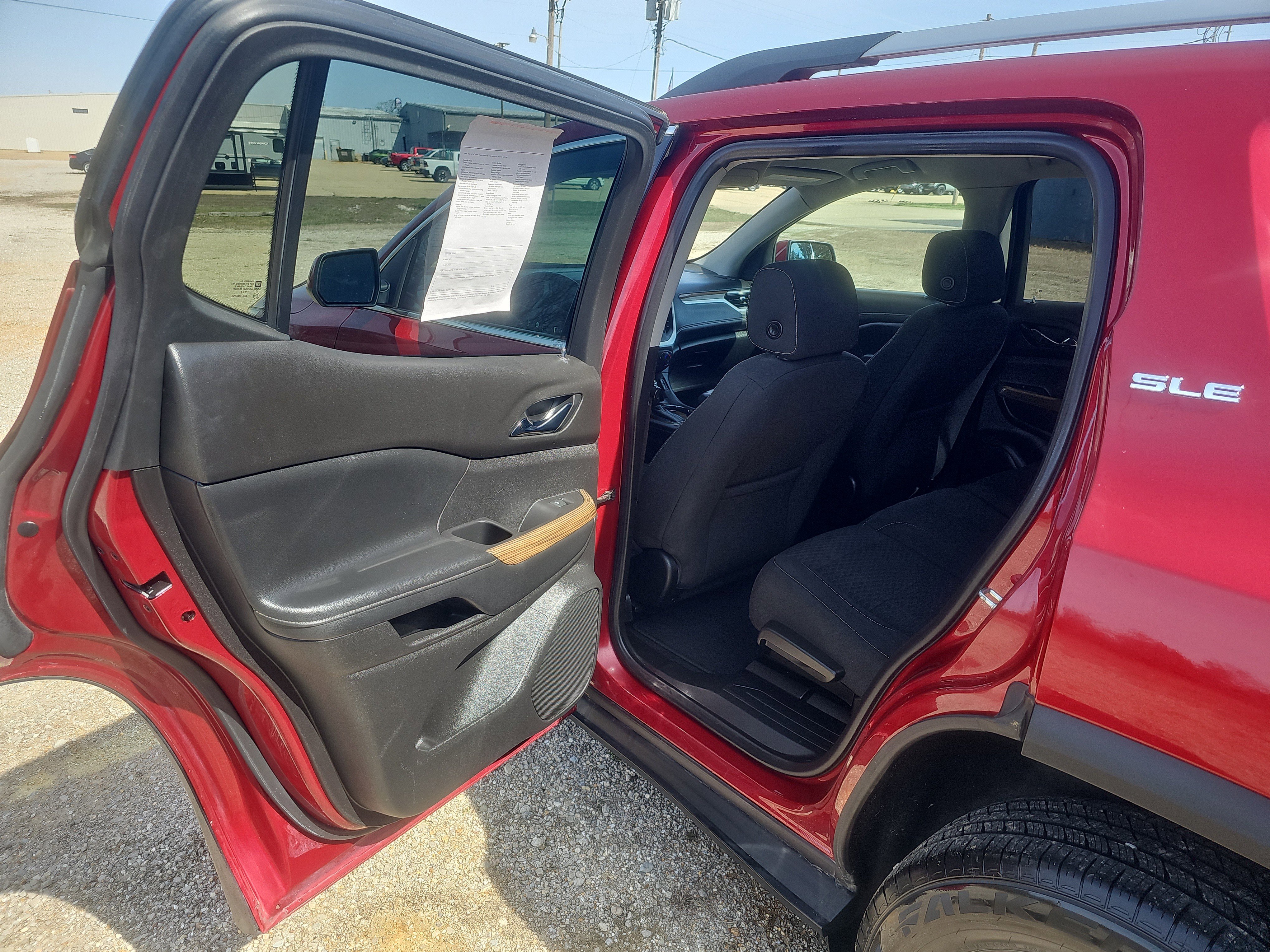Used 2019 GMC Acadia SLE image 15