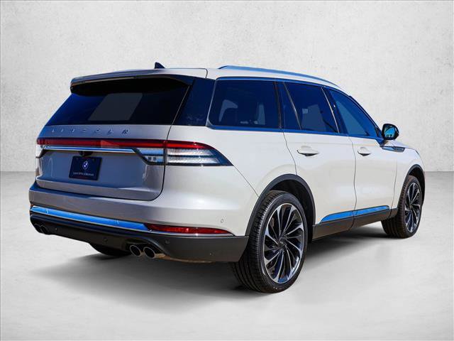 Used 2023 Lincoln Aviator Reserve w/ Equipment Group 201A AWD/4WD image 5