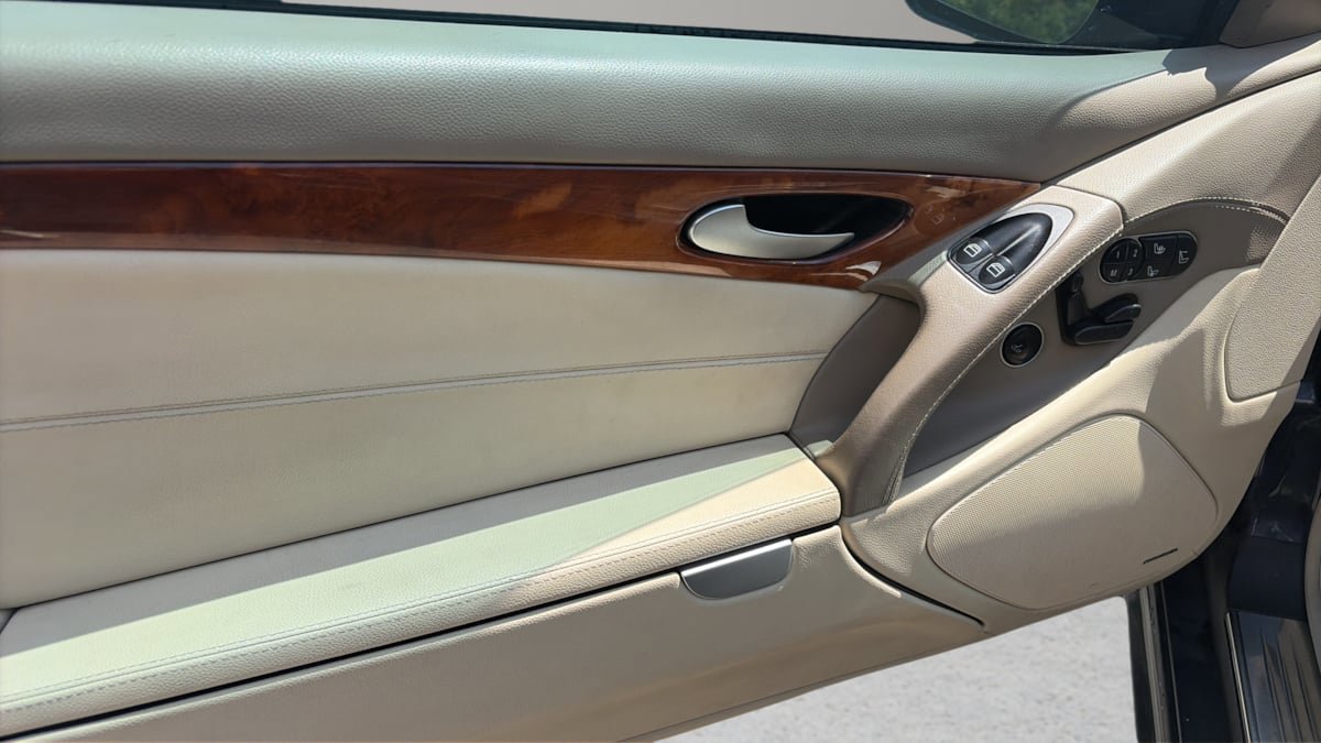 Used 2009 Mercedes-Benz SL 550 w/ Premium I Pkg image 35