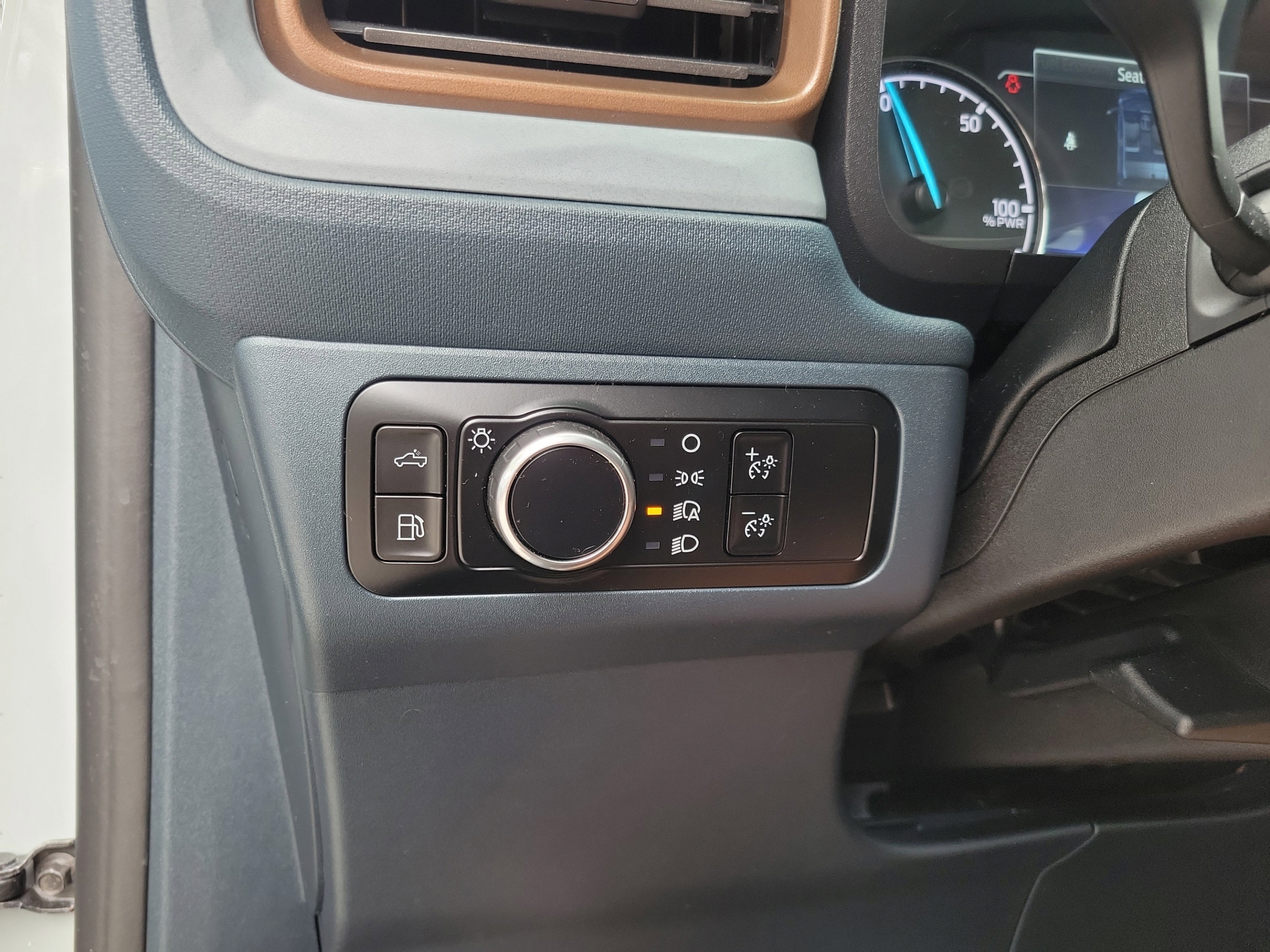 Certified 2024 Ford Maverick Lariat FWD image 19