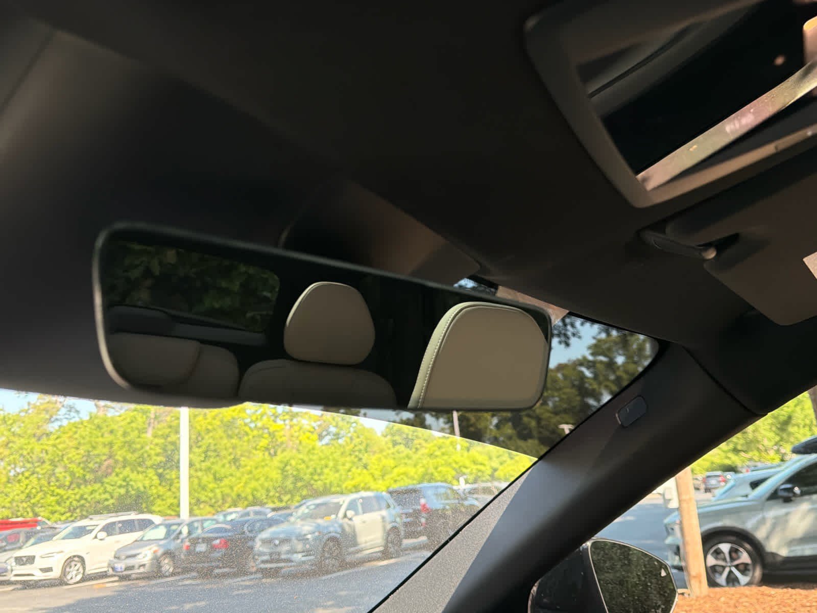 Used 2025 Volvo EX90 Ultra image 35