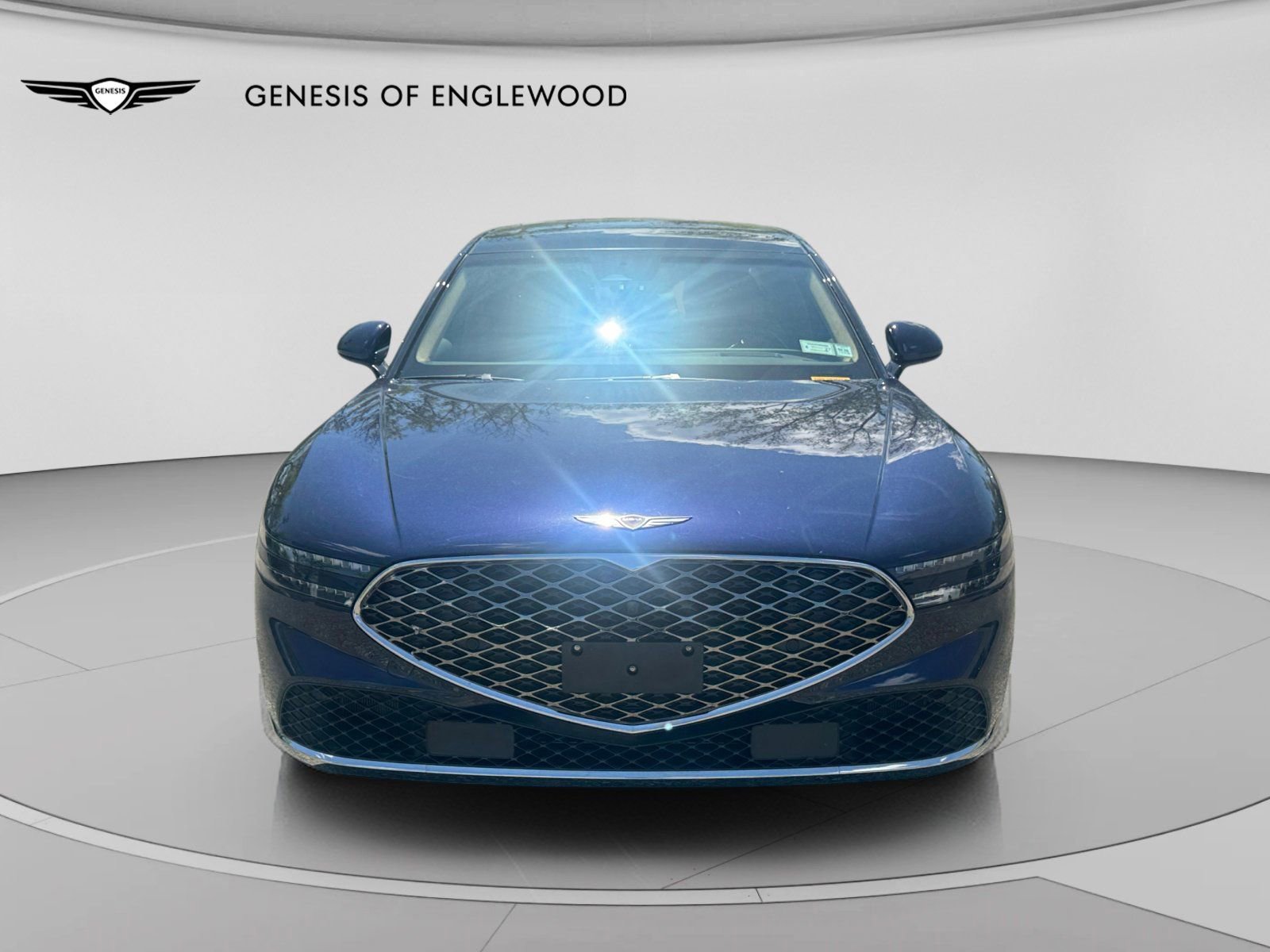 Used 2025 Genesis G90 3.5T AWD/4WD image 2