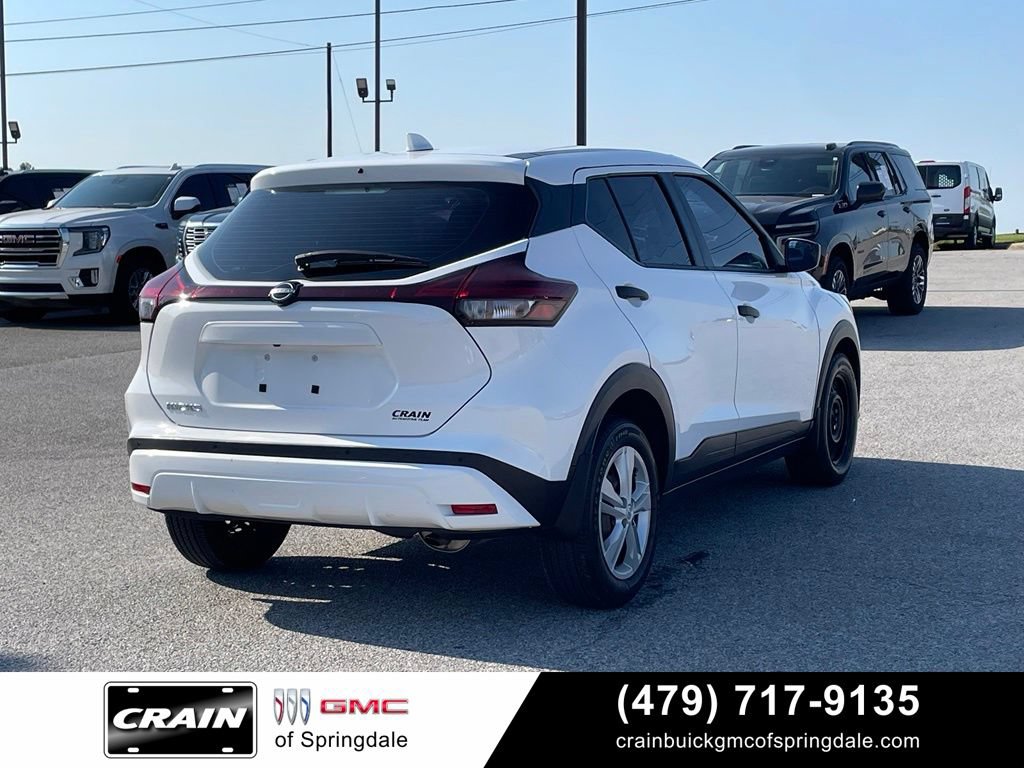 Used 2023 Nissan Kicks S FWD image 8