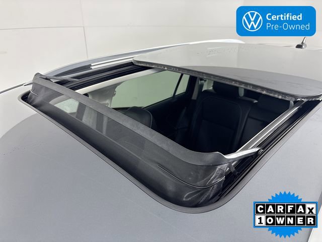 Certified 2022 Volkswagen Tiguan SE w/ Panoramic Sunroof Package image 22