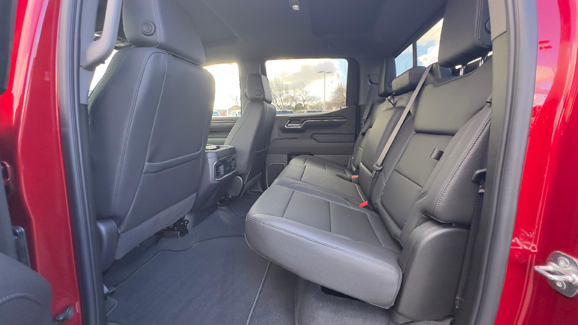 New 2026 GMC Sierra 1500 SLT w/ SLT Premium Plus Package image 9