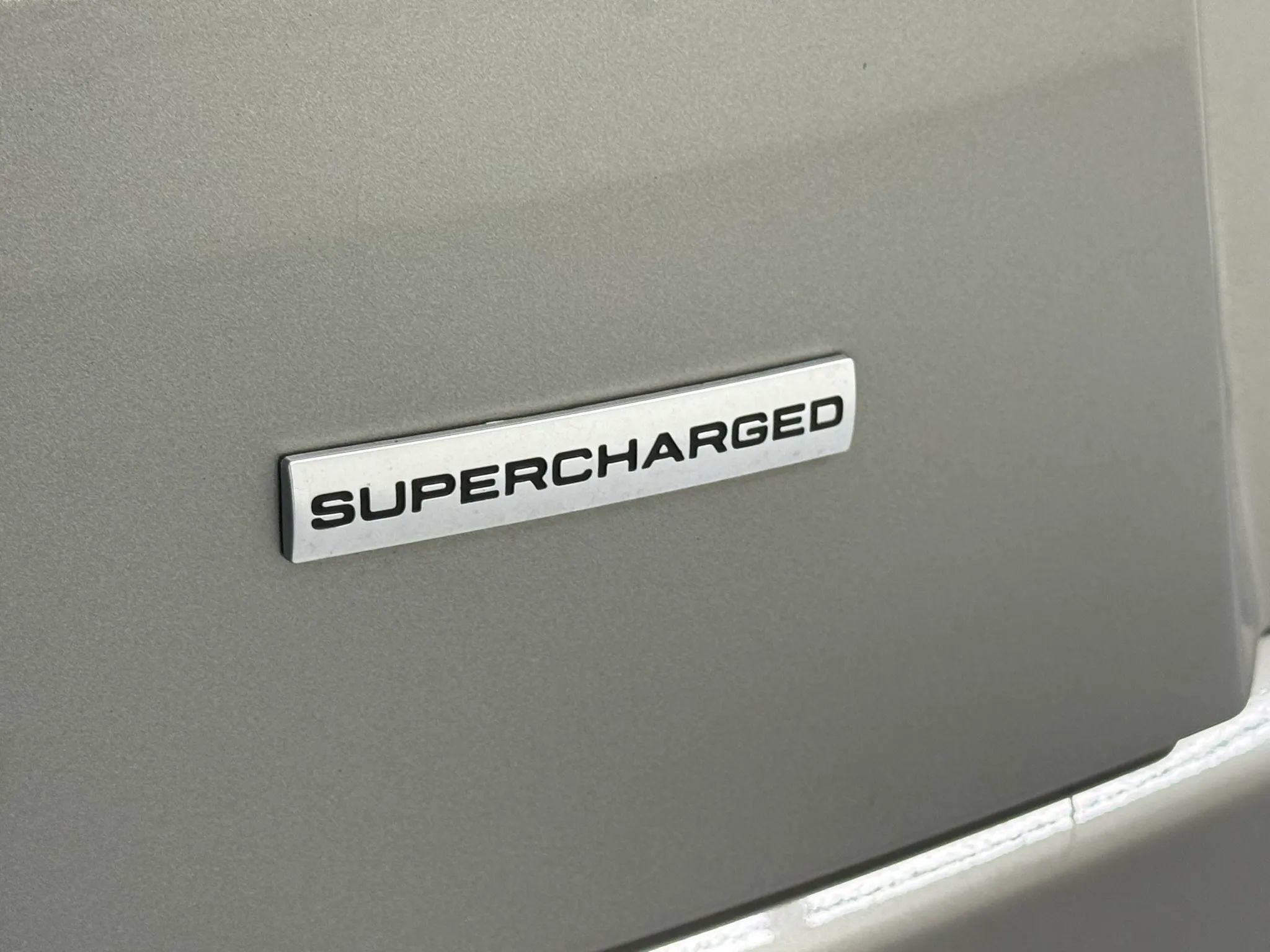 Used 2018 Land Rover Range Rover Supercharged image 17