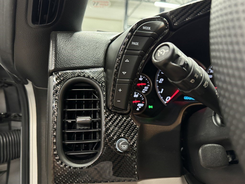 Used 2011 Chevrolet Corvette Grand Sport w/ Preferred Equipment Group image 28