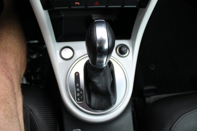 Used 2019 Volkswagen Beetle 2.0T SE w/ SE Premium Package FWD image 23